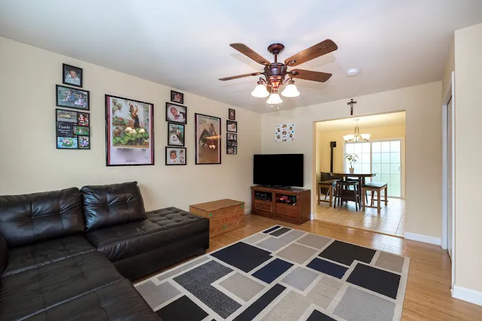 Samantha Miller, Real Estate 1
