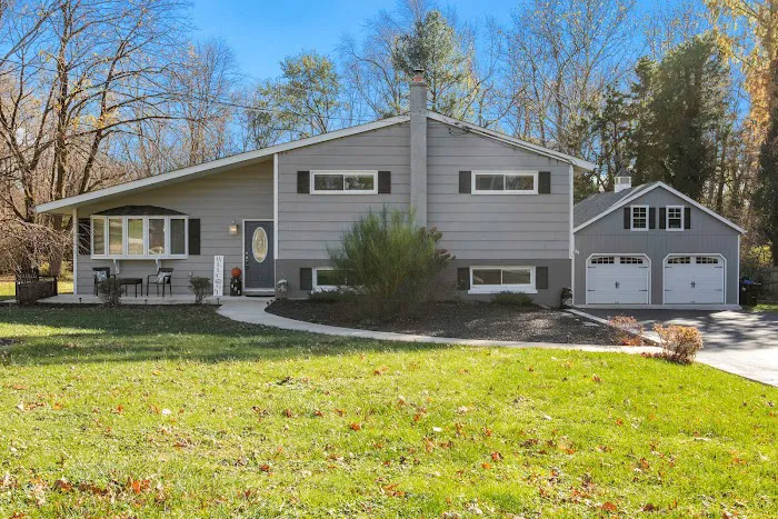 Amy Shea Realtor 1