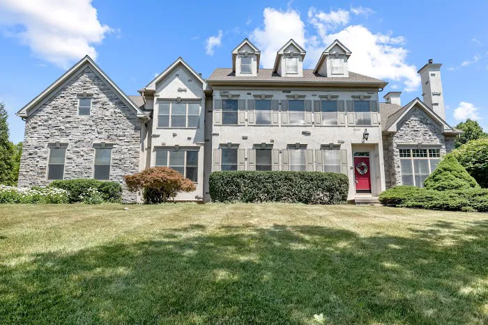 Amy Shea Realtor 2