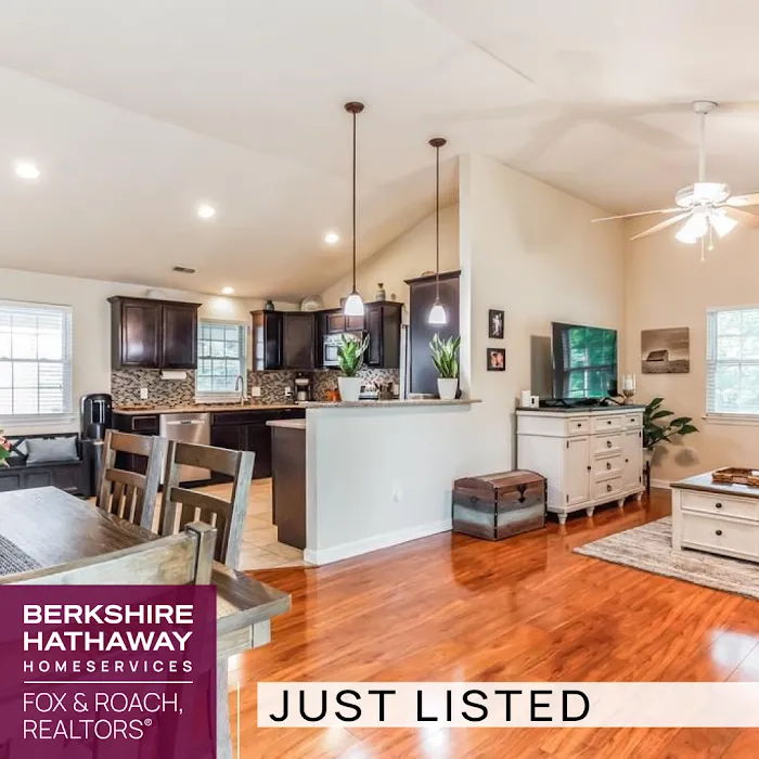 Jaime Lipson, Realtor with Berkshire Hathaway HomeServices Fox & Roach 7