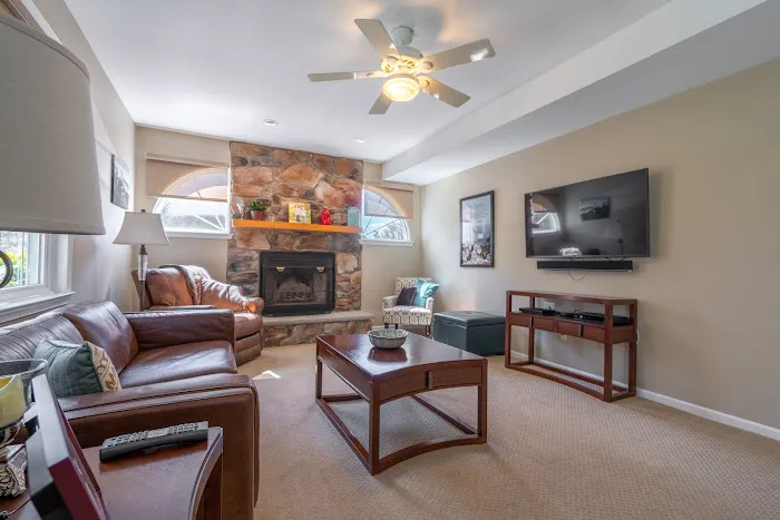 Jeff Palmer, Realtor / Berkshire Hathaway Home Services Fox & Roach REALTORS 2