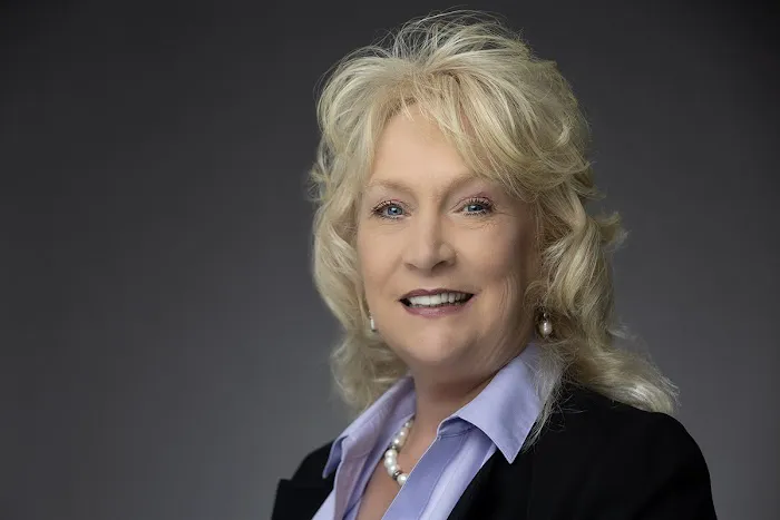 Debbie Mignogna, BHHS Fox & Roach-Blue Bell Realtor 4