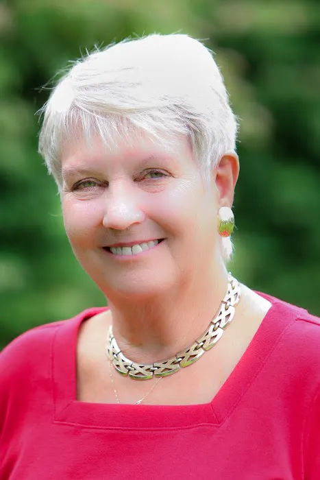 Mary Mastroeni - RE/MAX Central 7