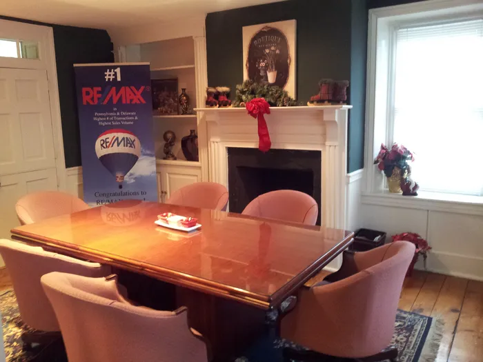 RE/MAX Central 4