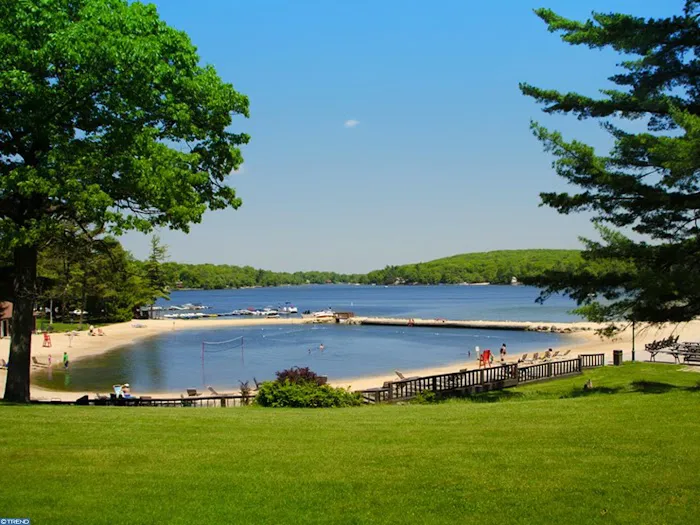 The Tina Guerrieri - RE/MAX realtor 3
