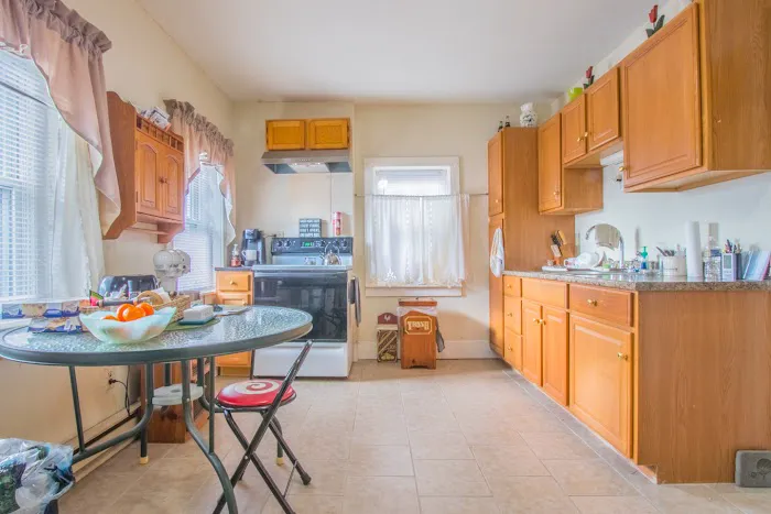 The Tina Guerrieri - RE/MAX realtor 5