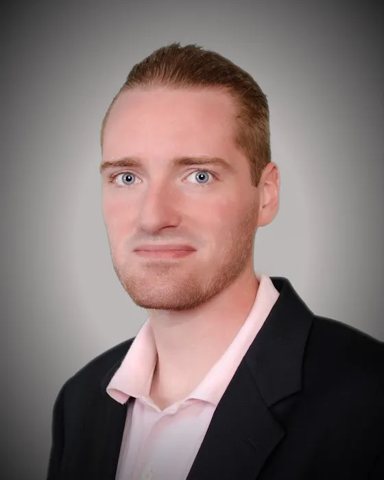 Alec Acuff - RE/MAX Services 1