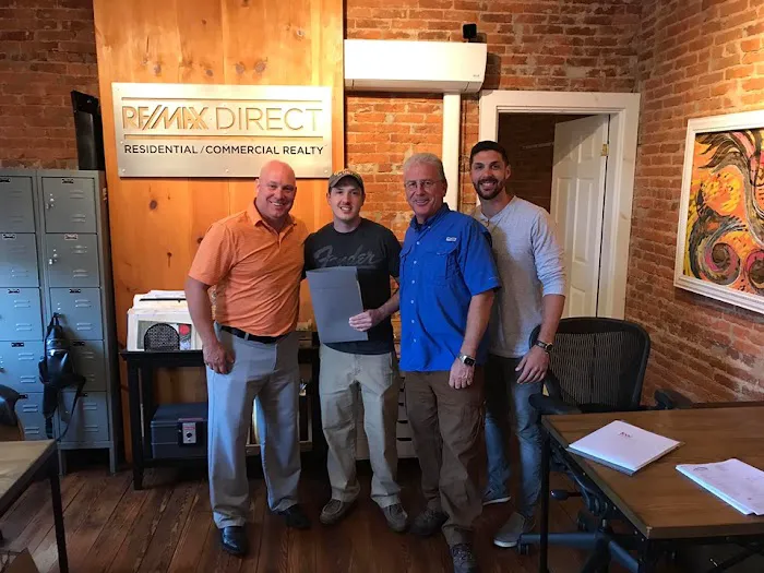 RE/MAX DIRECT 6