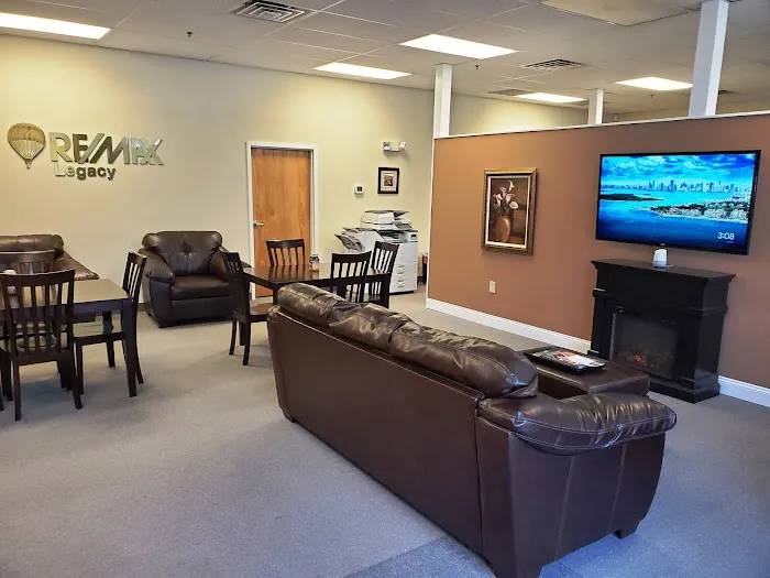 RE/MAX Legacy 6