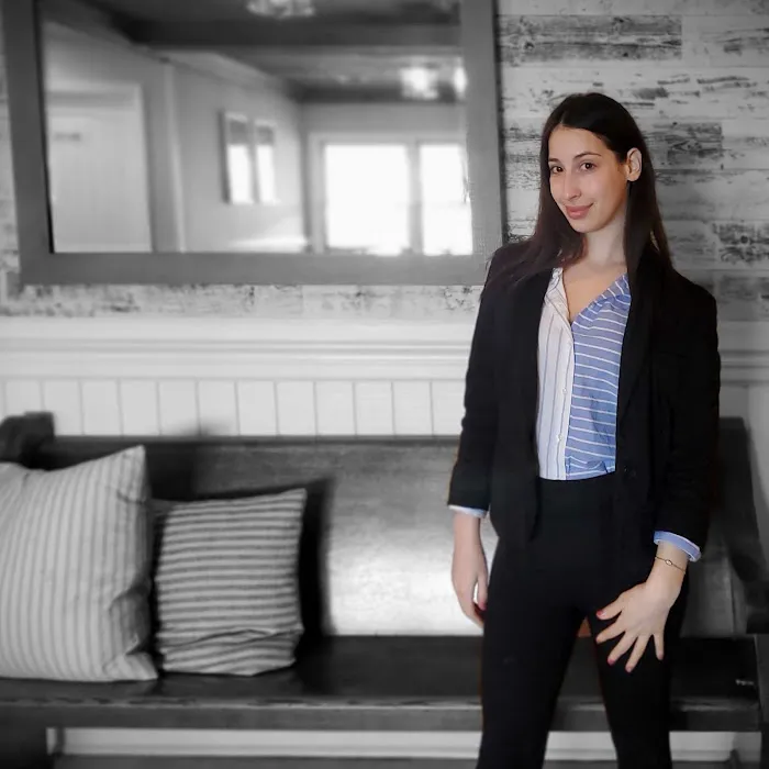Mary Gitman - Realtor at Absolute Realty Group 5