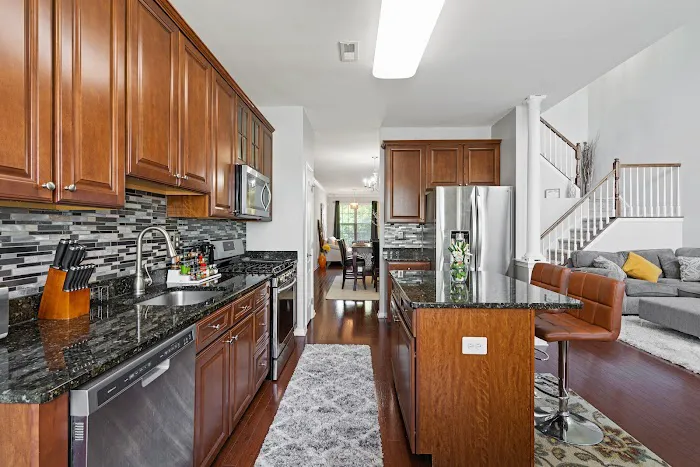 Heather Viruet Broker Associate, Berkshire Hathaway Fox & Roach Realtors 1