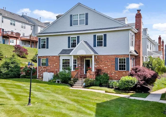 Homestarr Realty 9