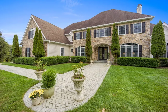 Sean Ryan - Better Homes Realty 6
