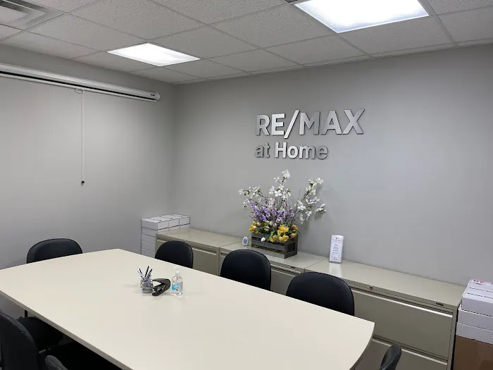 RE/MAX at Home 0
