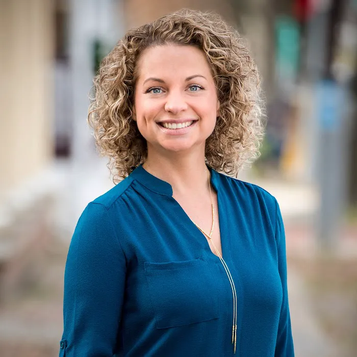 Allison Nagle Team - COMPASS RE 1