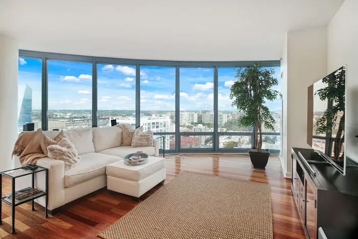 Mike Fabrizio Luxury Real Estate | Center City & Main Line 0
