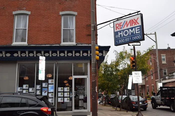 Maria Quattrone & Associates | RE/MAX @ HOME 3