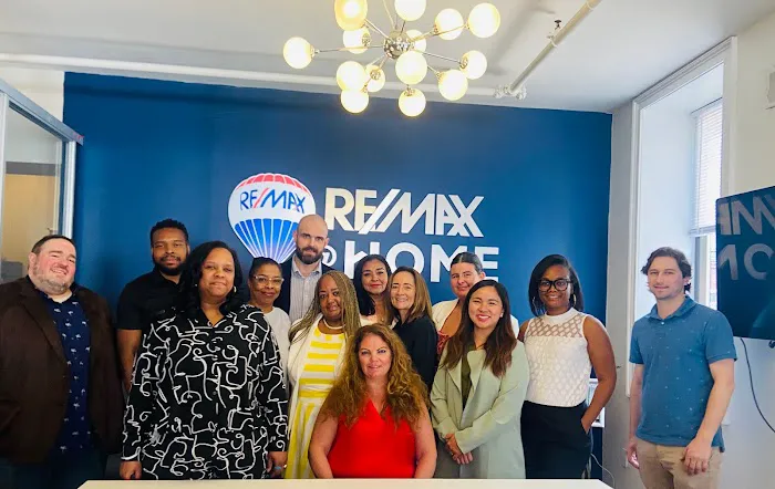 Maria Quattrone & Associates | RE/MAX @ HOME 0