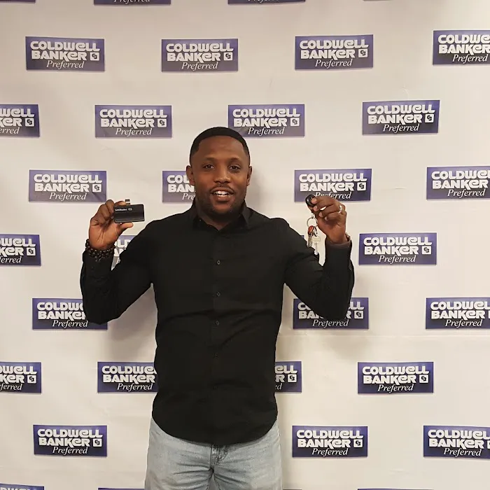 Coldwell Banker Realty - Old City, Desarrie 