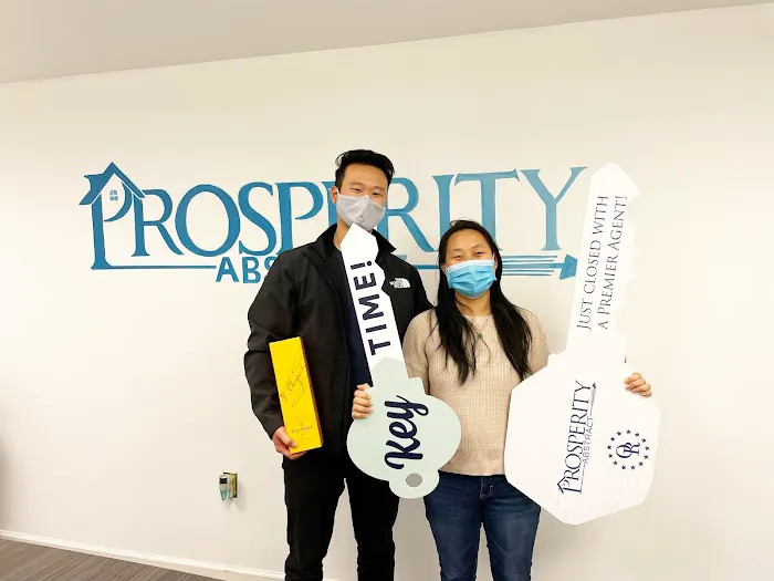 Hanlan Huang, Prosperity Real Estate & Investment Services 2