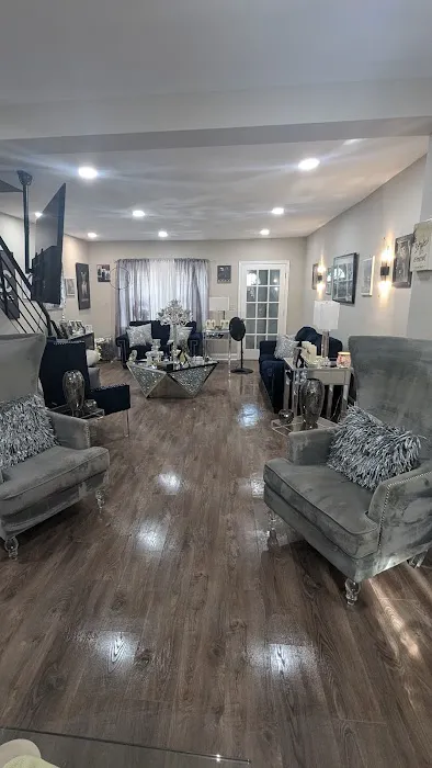 Tia is my REALtor 0