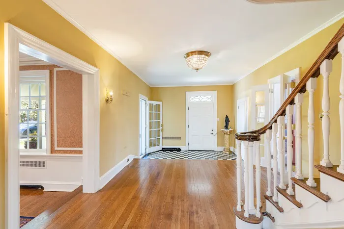 Main Line Real Estate 0