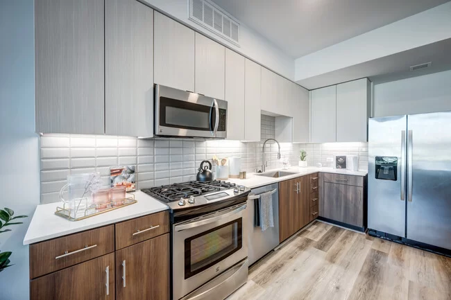 Find the Best Rentals Near Major LA Highways for Easy Commuting