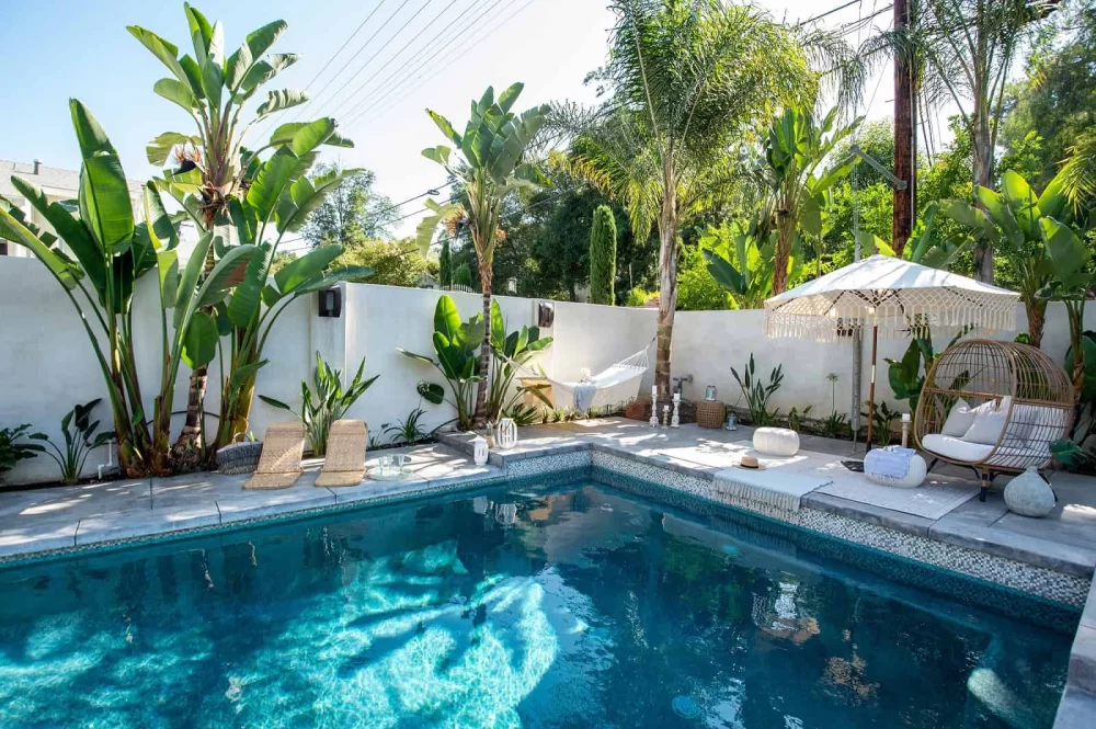 Houses for Rent in Los Angeles with Swimming Pool