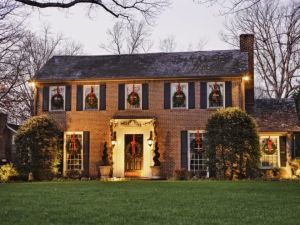 Best Ways to Sell Your Home During the Holidays in the U.S.