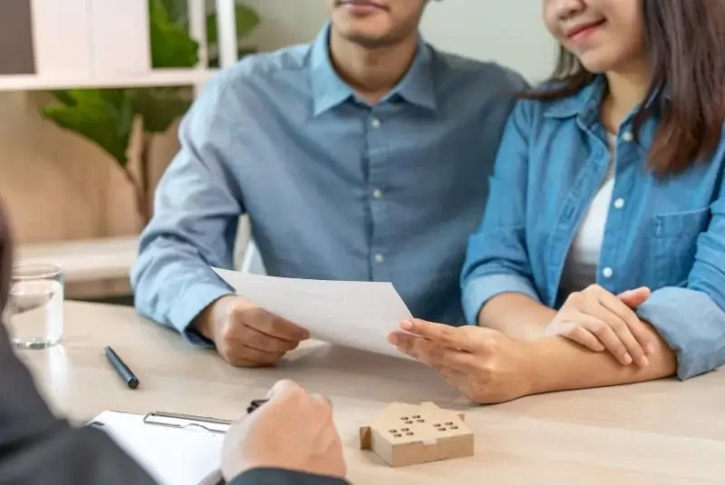 The Pros and Cons of Selling Your Home Privately: A Detailed Guide for Homeowners