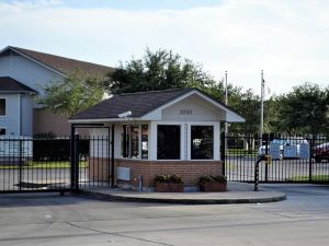 Essential Tips for Buying a Home in a Gated Community: What You Need to Know